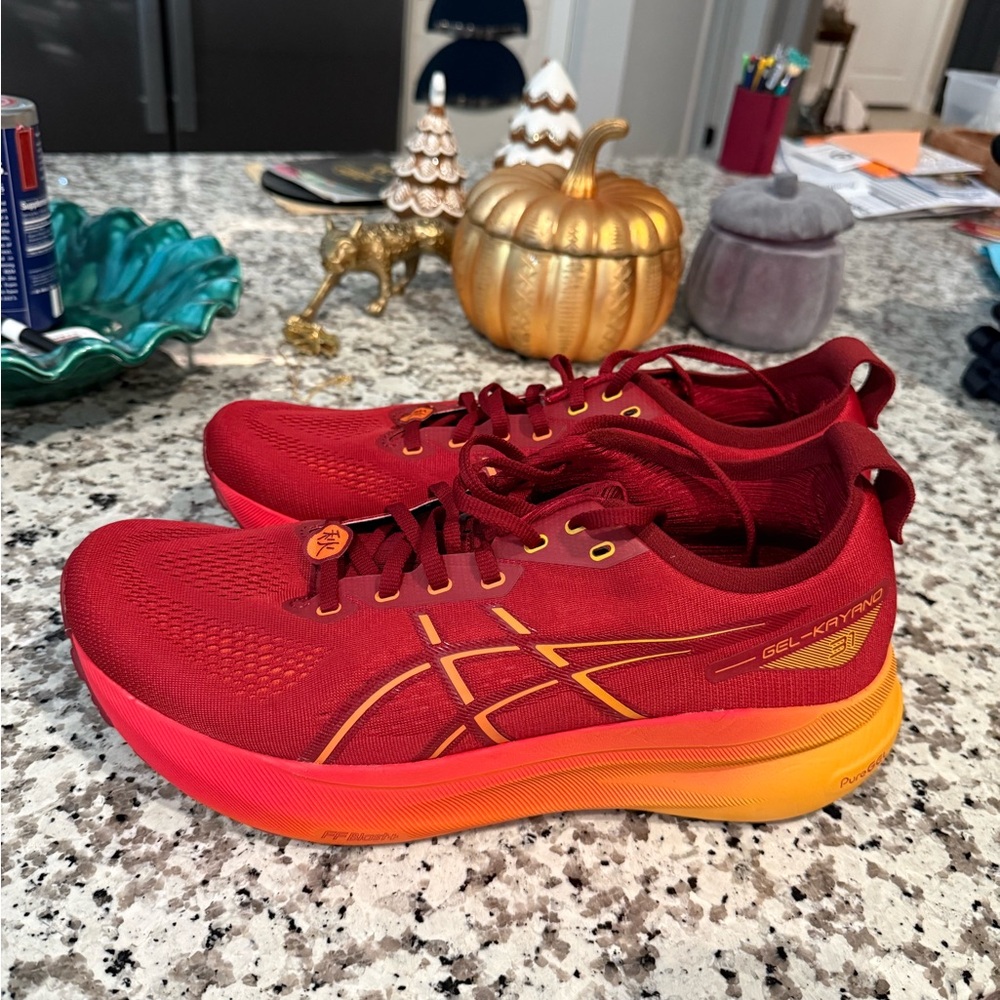 ASICS Men's Gel-Kayano 31 Running Shoes, 12.5, Cranberry/Habanero